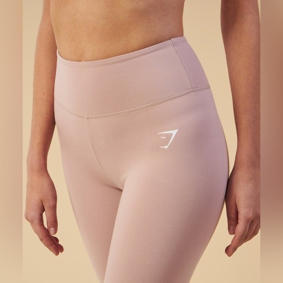 Gymshark dreamy cropped leggings size small in taupe NWT - Picture 6 of 9